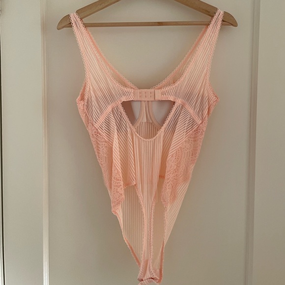 Lace Coral/Pink Body Suit - Picture 2 of 4